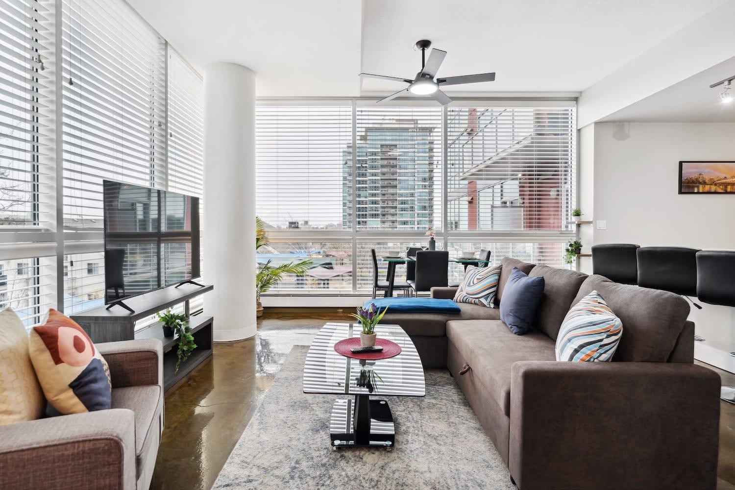 Upscale 2Br Condo - King Bed - Stunning Views Calgary Exterior photo
