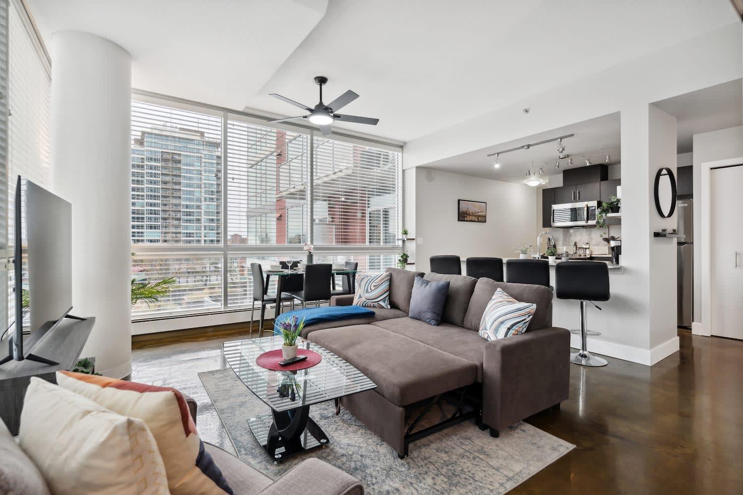Upscale 2Br Condo - King Bed - Stunning Views Calgary Exterior photo