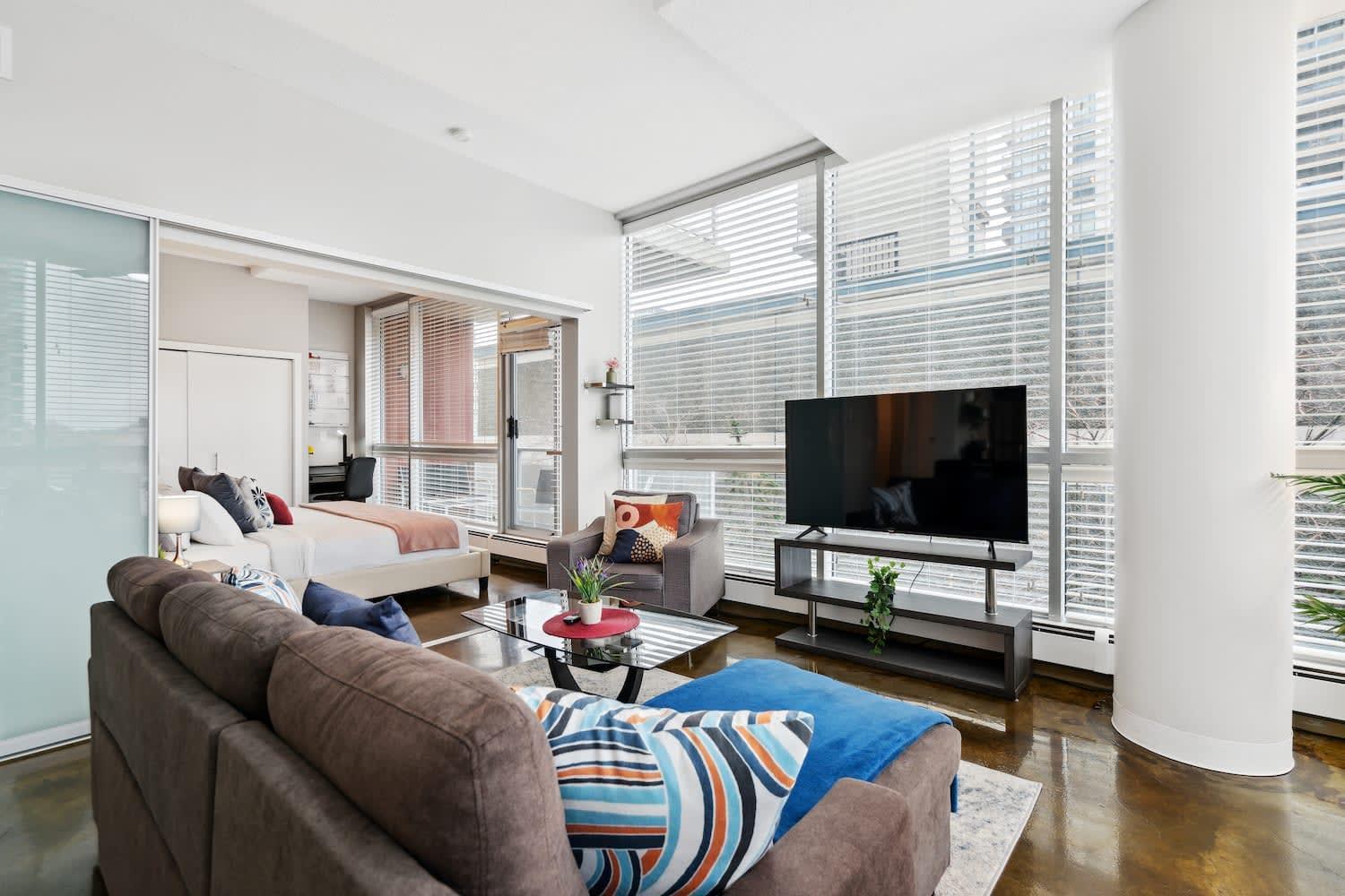 Upscale 2Br Condo - King Bed - Stunning Views Calgary Exterior photo
