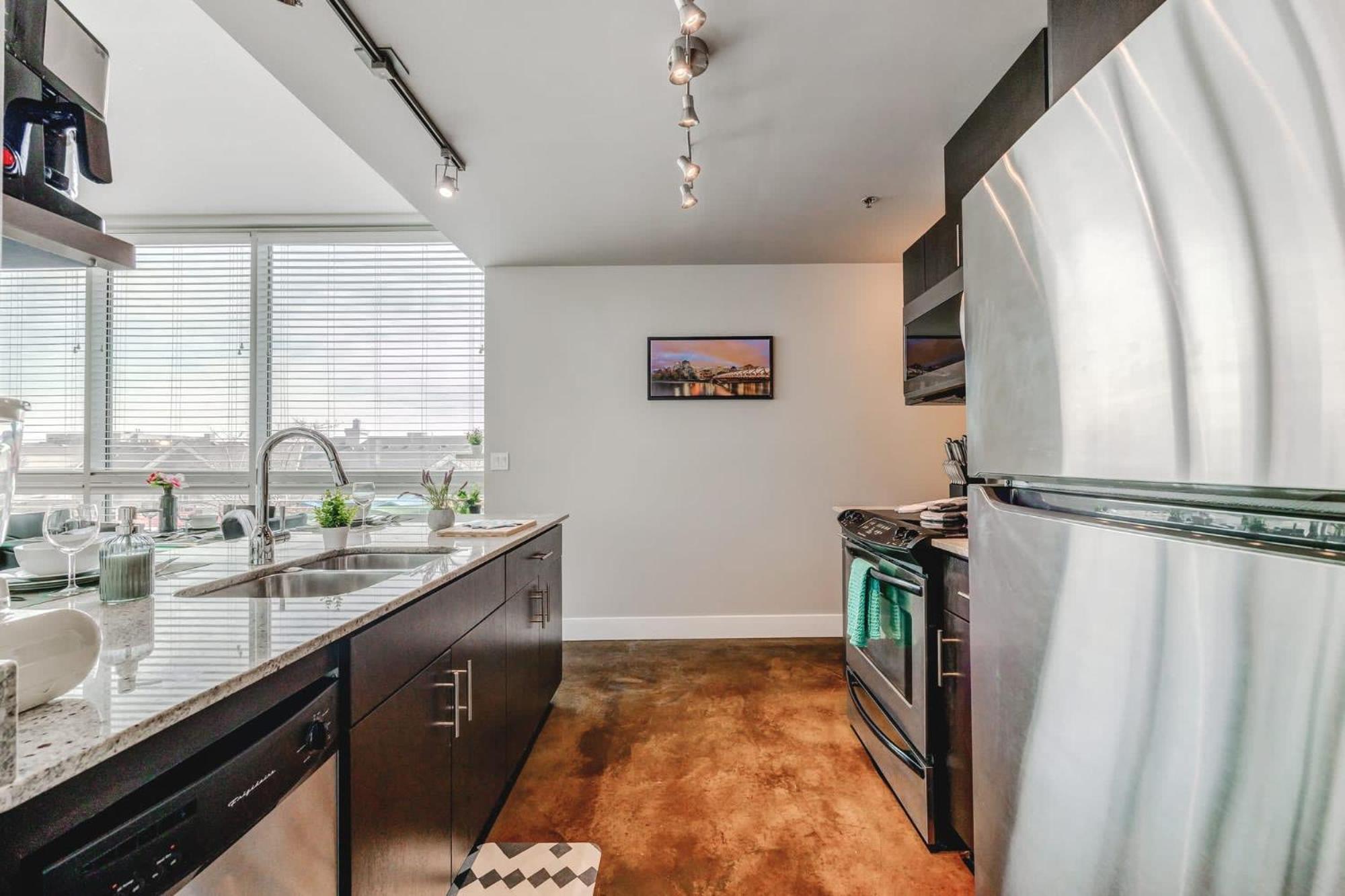 Upscale 2Br Condo - King Bed - Stunning Views Calgary Exterior photo