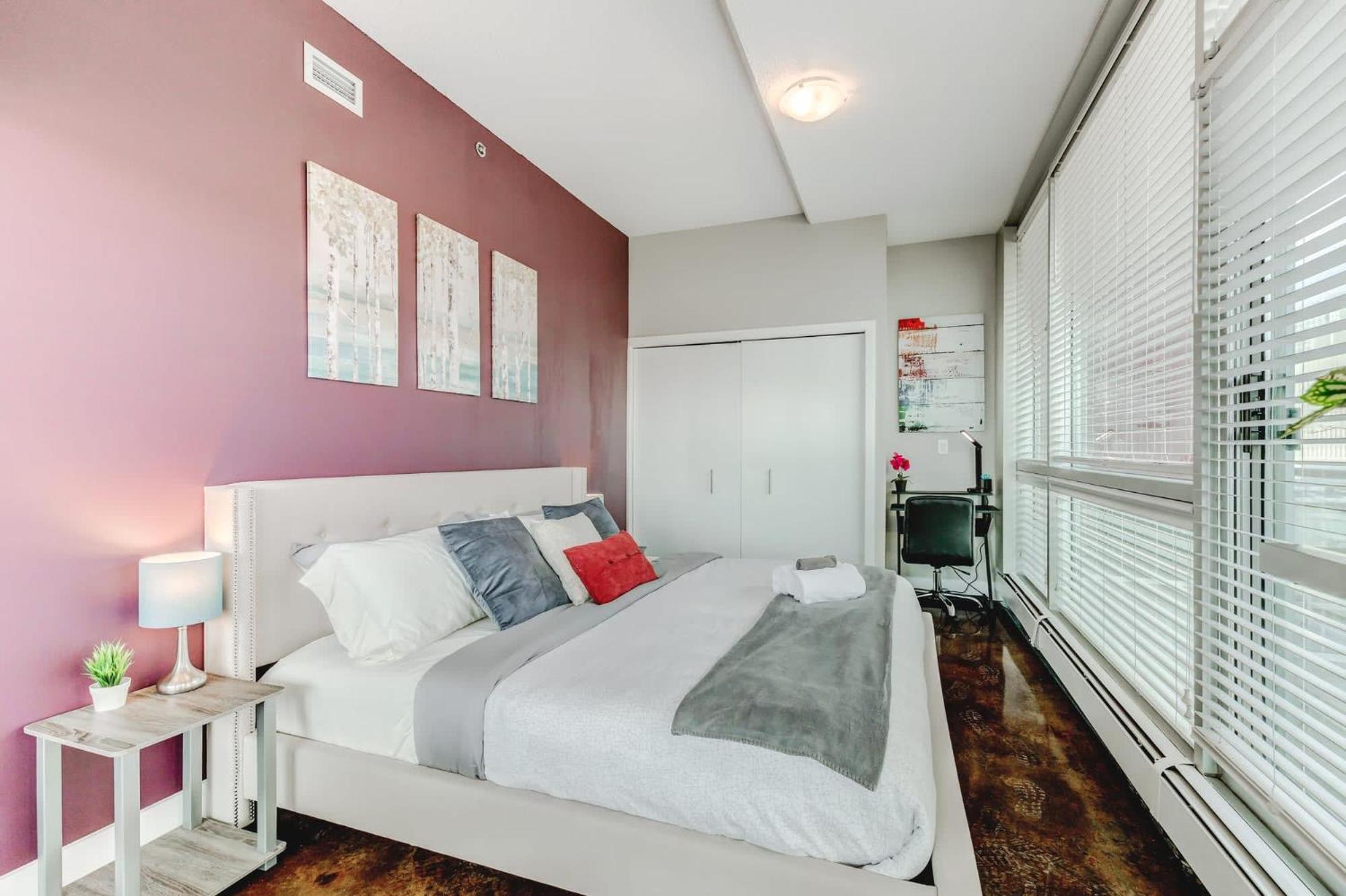 Upscale 2Br Condo - King Bed - Stunning Views Calgary Exterior photo